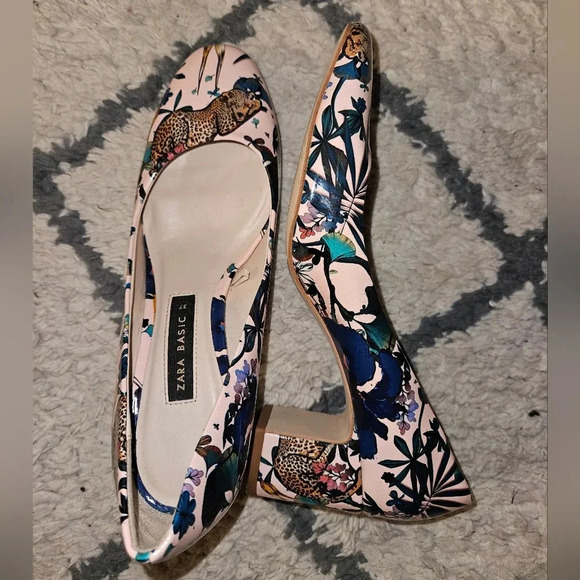 Zara Shoes - Zara basics pink floral pumps. 6.5